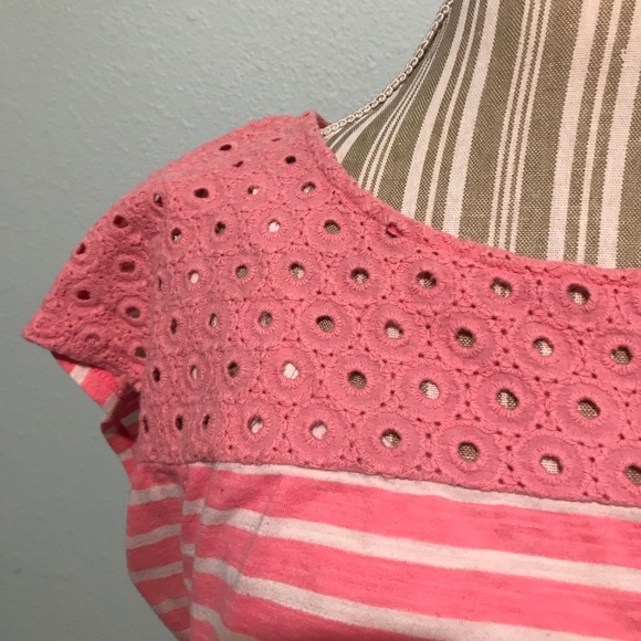 Super Cute Pink Striped Top Size Medium - Picture 2 of 6